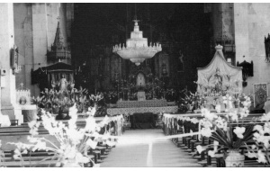 1955 - Interior de la Iglesia